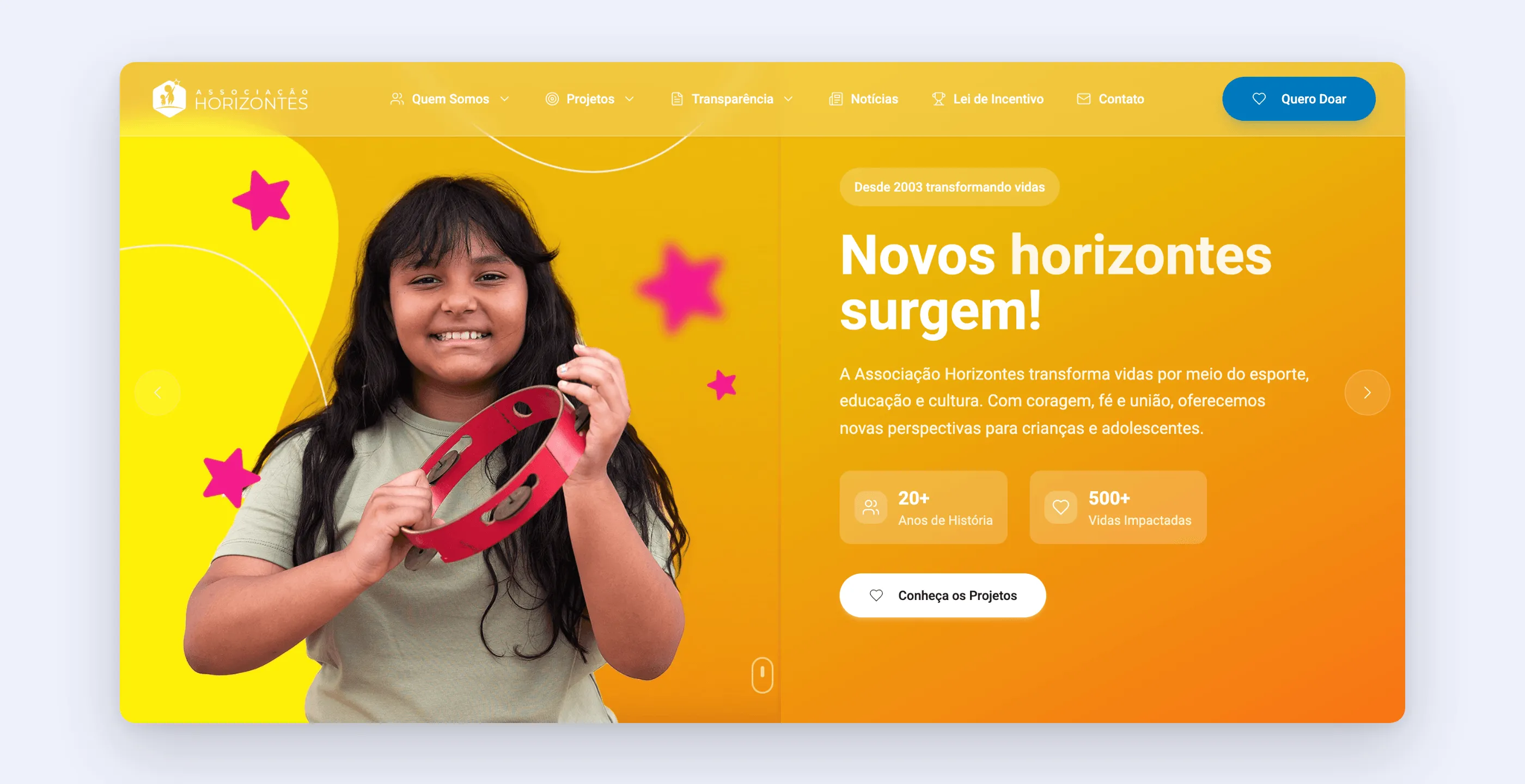 Página inicial do site da Associação Horizontes, com banner colorido e botão de doação no topo
